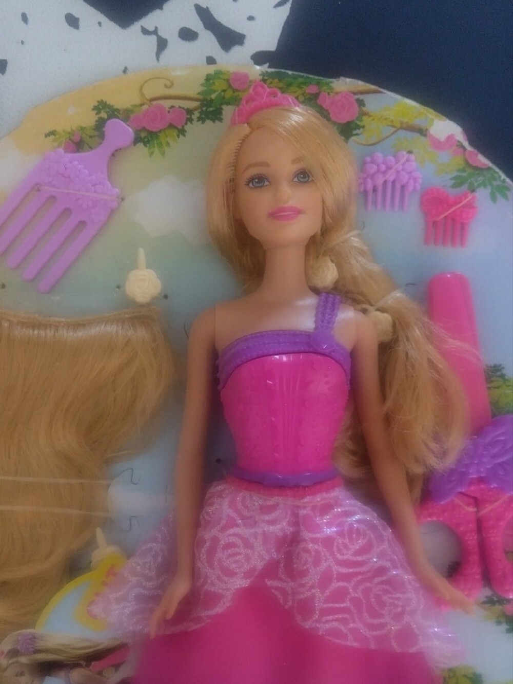 Barbie Endless Hair Kingdom Doll & Barbie Case - Picture 2 of 11